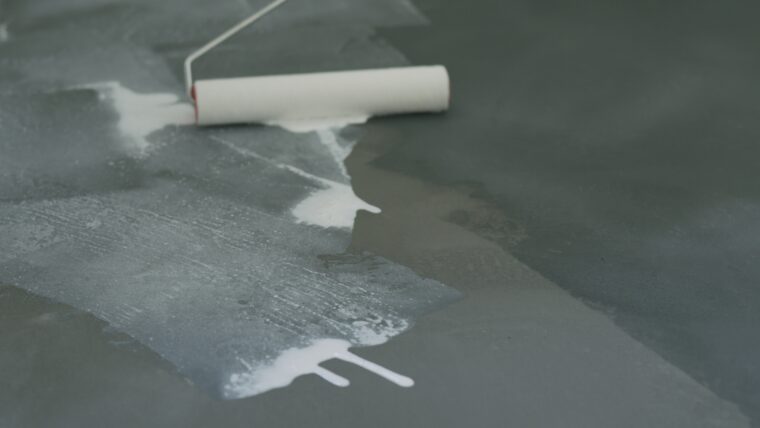 APPLYING CLEAR SEALER STOCK NOT EXTENDED